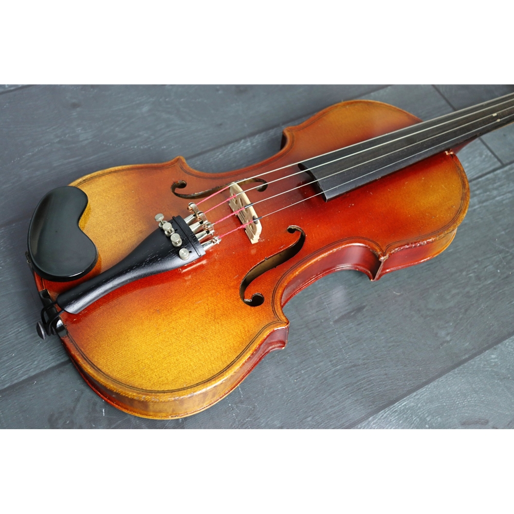 Mundt Music of Longview - Cremona Fecit Anno Violin Preowned