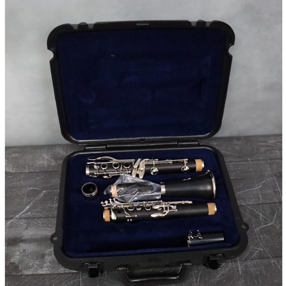 Selmer ソロイスト クラリネット Selmer Soloist Student Model Clarinet with Mouthpiece and