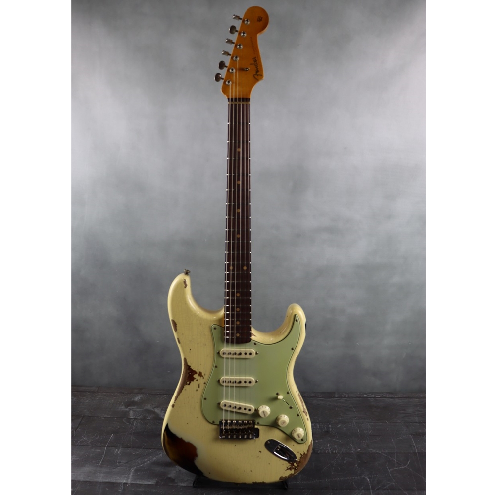 Fender Custom Shop 61 Stratocaster Heavy Relic Aged Vintage White Over