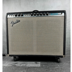 Fender 1973 Pro Reverb Silver Panel 40-Watt Tube 2- Channel Guitar Amplifier 2x12 With Vibrato Preowned