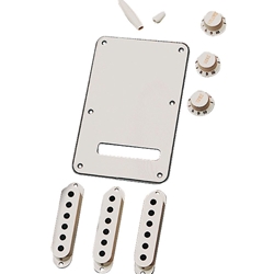 Fender Accessory Kit, Stratocaster, Parchment