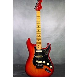 Fender Ultra Luxe Stratocaster Maple Fingerboard, Plasma Red Burst Electric Guitar