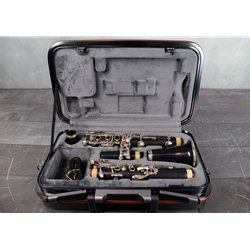 Buffet R-13 Professional Wood Clarinet with Nickle Keys Preowned