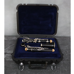 Selmer Signet Model 110 Special Bb Wood Clarinet Preowned